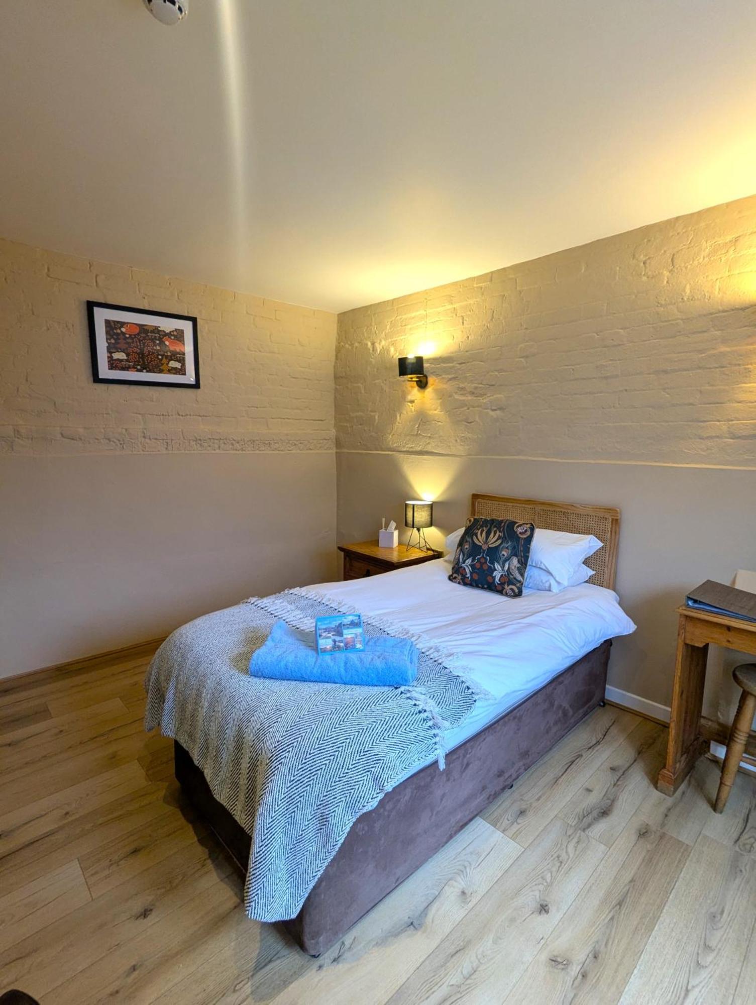 Kingfisher Barn B&B Абингдон Экстерьер фото