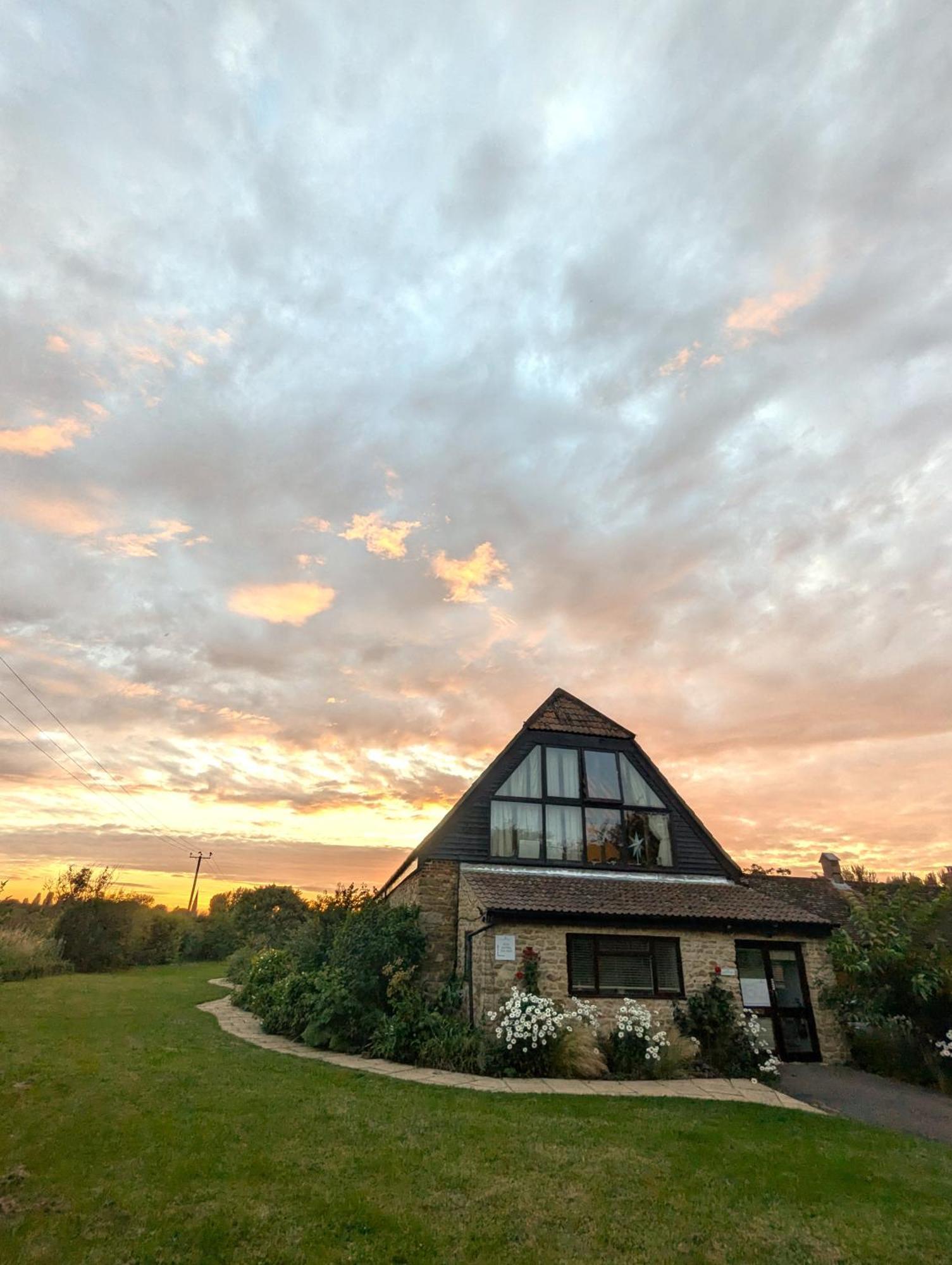 Kingfisher Barn B&B Абингдон Экстерьер фото
